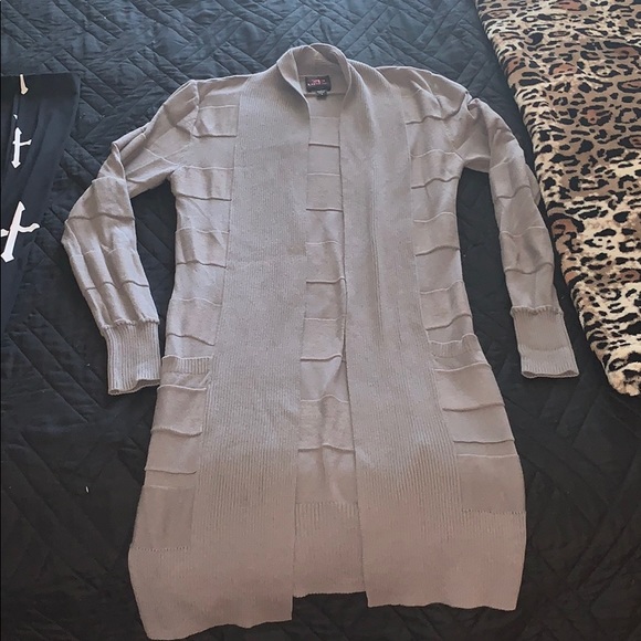 2BEBE Above The Knee Gray Cardigan - Picture 3 of 3